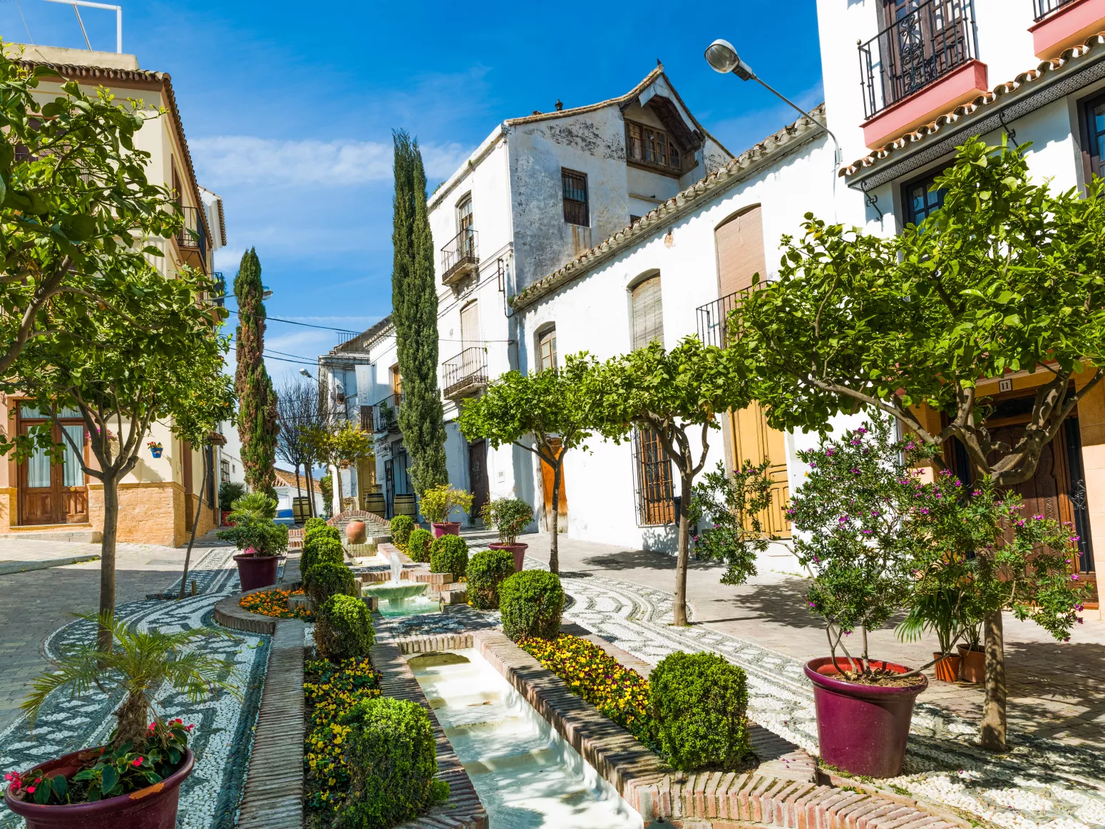 Málaga, un viaje desde Estepona hasta Marbella y Puerto Banús